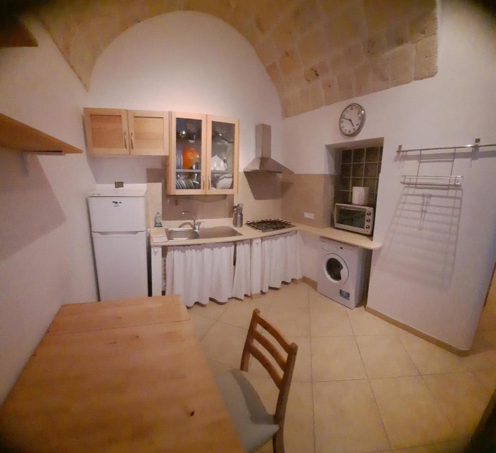 Domus Astra Apartment Brindisi Luaran gambar